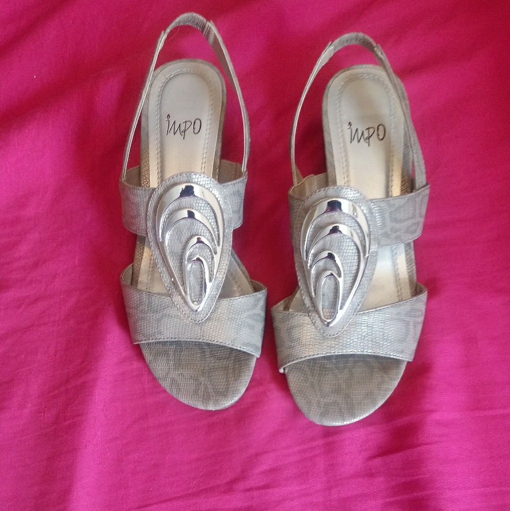 Womens Gilroy II "Impo" dressy sandals.